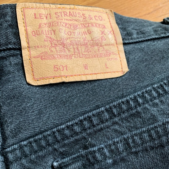 Vintage Levi’s 501 Straight Leg Button Fly Made In Canada - Picture 7 of 16